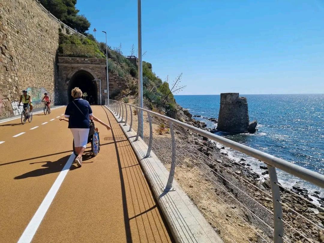 Ferienwohnung Mansarda Mare Bella Vista Citra Zero Zero Ottanta Trentuno Lt O738 Imperia Exterior foto